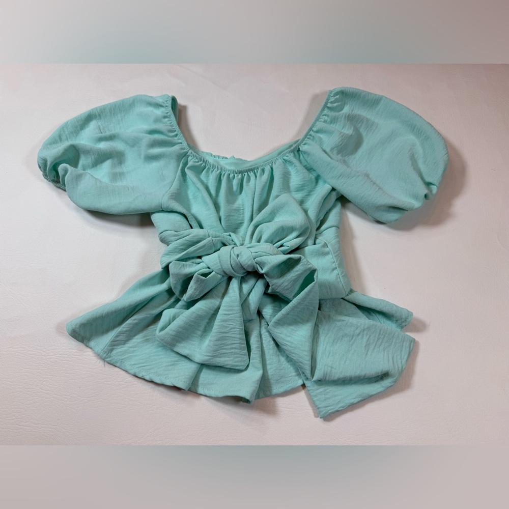 Altar'd State teal cropped wrap women’s XS top blouse (bin D)